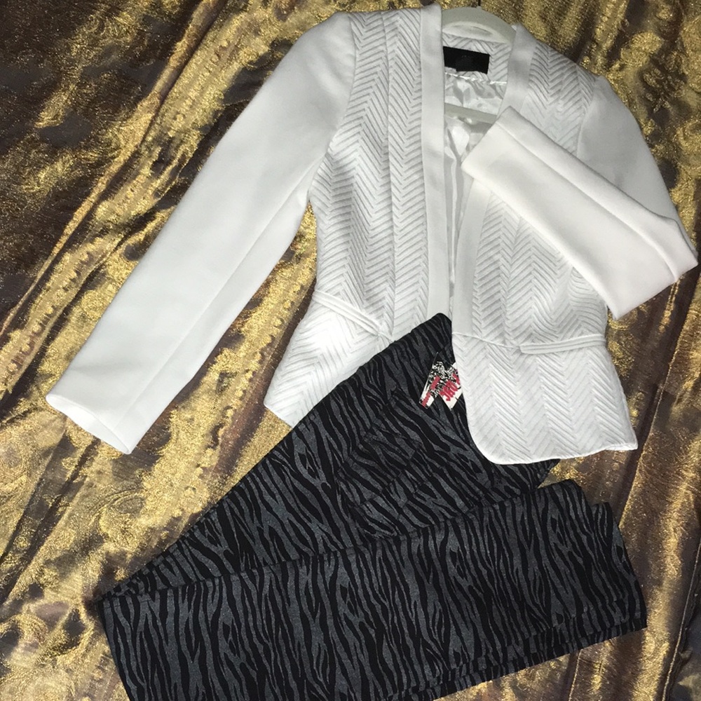 🆕TrippNYC Metallic Skinny pants. Sz 27/5